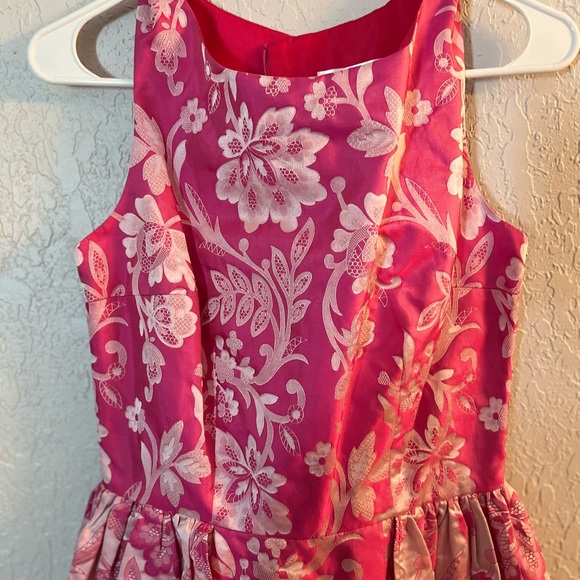 Quality pink dress - Picture 2 of 3